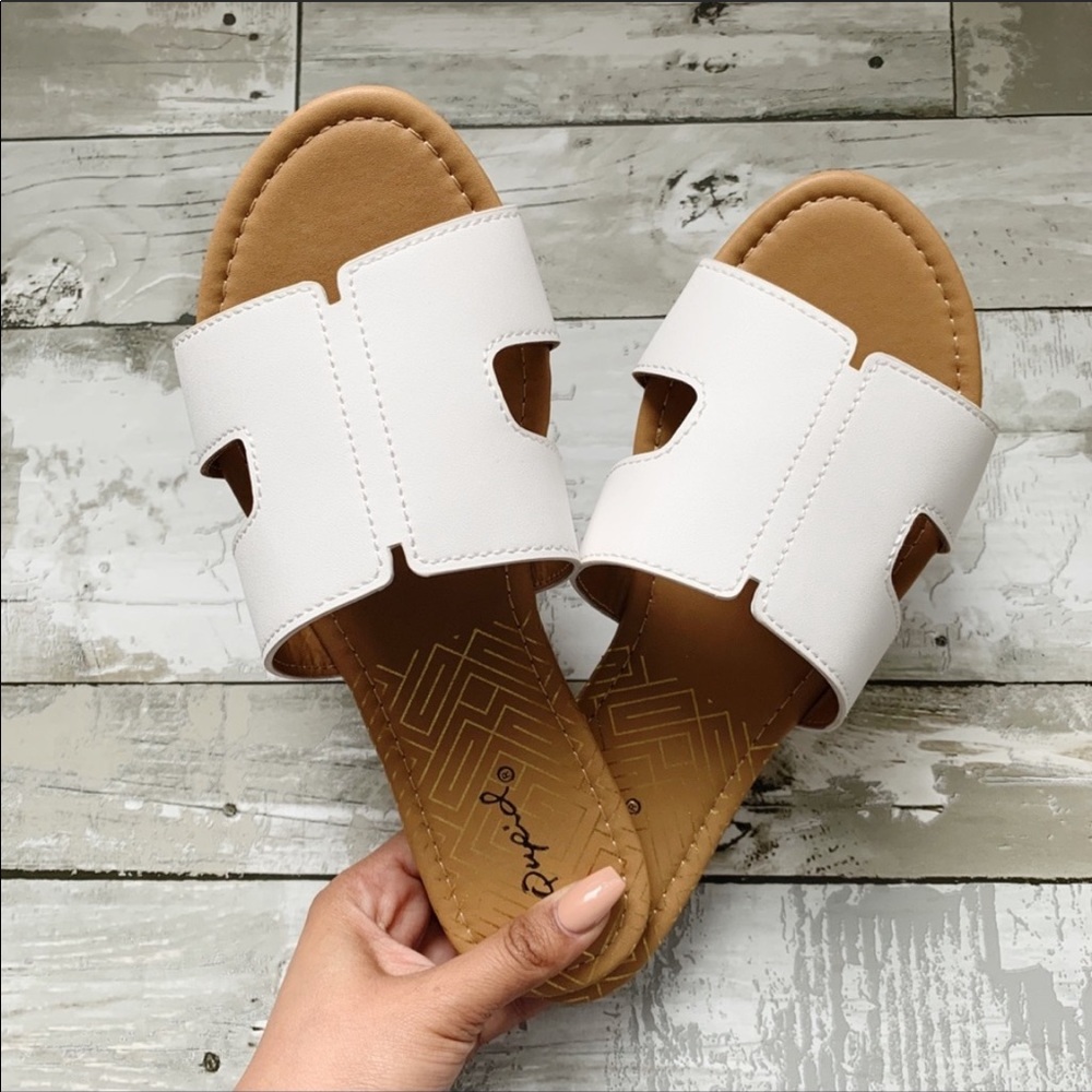 NEW Sofia Sandal- White - Picture 3 of 4